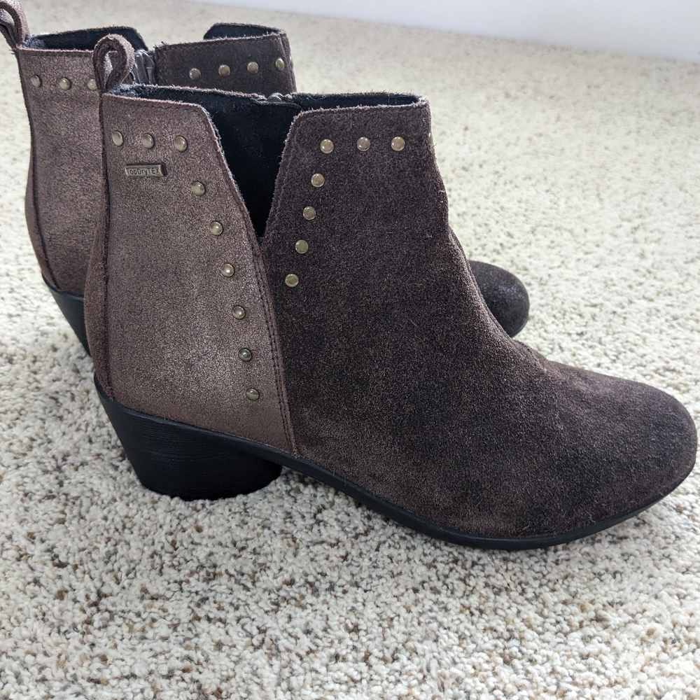 Romika Booties Like New Brown Suede and Metallic. Size 38